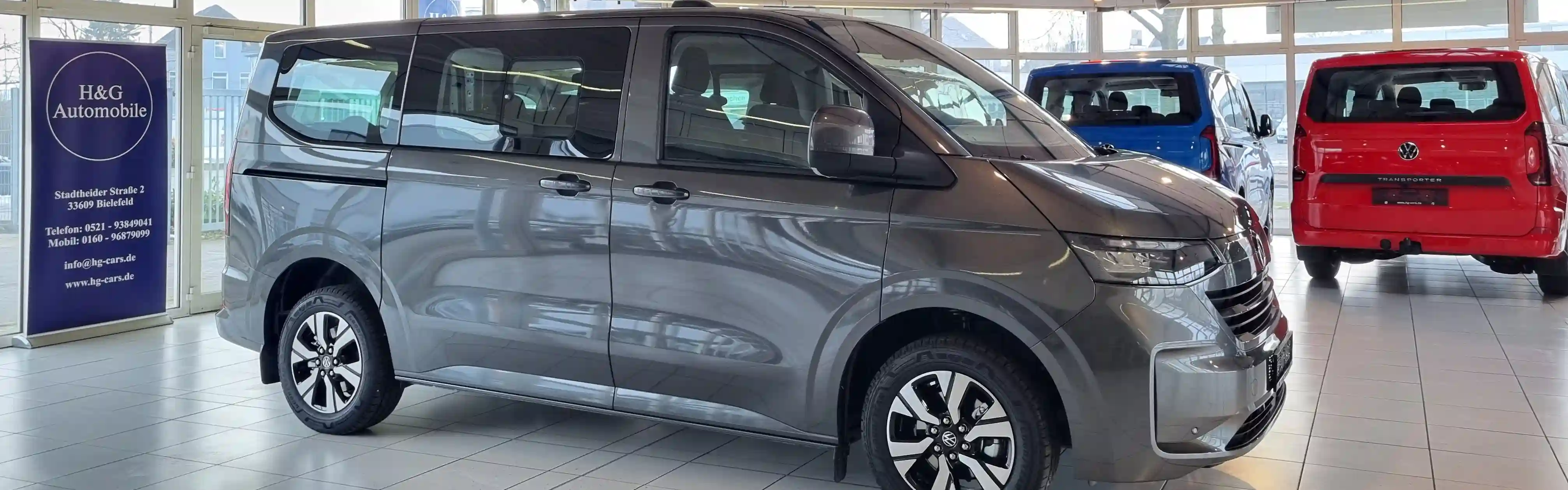 Showroom und Auto Pavillon von Innen - H&G Automobile Bielefeld